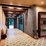Mero Mero Hotel