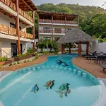 Hotel Alfa Troncones Mexico