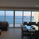 Peninsula 12 D