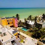 Hotel Flamingos Inn