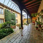 Hotel Casavieja