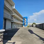 Bluu Hotel Aeropuerto Monclova-Frontera