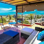 Law\'S Paradise Pool Residence