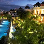 Porto Playa Condo Hotel And Beach Club