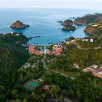 Ocean Front Luxury - 5 Pools & Private Beach Club