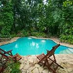 Casa Quetzal Hotel