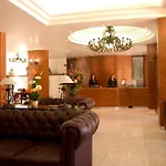 Hotel Emily