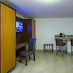 La Pinta Hotel