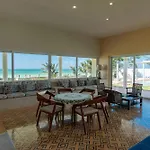 97985 Stunning Beachfront Suites Wi-Fi East Of Progreso