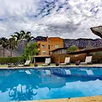 Hotel Real Del Valle