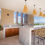 Top Floor Skyline 2Br In Versalles