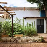 Agrado Guest House