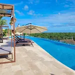 Menesse 224 Luxurious 1Bd Premium Condo