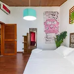 Casanova Suites & Hostel