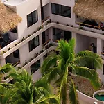 Casa Leah Puerto Escondido - Seaside Oasis In Zicatela - 2 Outdoor Pools - Steps 2 The Beach - Ac For Comfort - 6