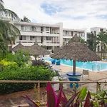 Colorful Retreat In Playa Escondida
