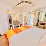 Hotel Perro Surfero Todos Santos