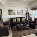 Las Palmas Resort