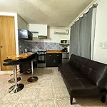 Studio Pi Increible Espacio Con Piscina Y Billar