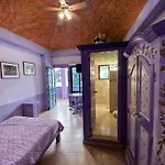 Casa Morada