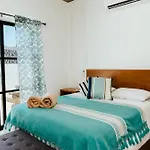 Casa De Surfos Cerritos\'S Beach