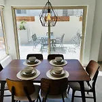 Beautiful New Modern Home, Perfectly Located Between Valle De Guadalupe And Downtown Ensenada!