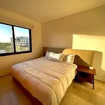 Exclusive Solaria Arch View Penthouse With Jacuzzi