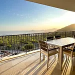 Exclusive Solaria Arch View Penthouse With Jacuzzi