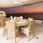 Bay View Grand Residencial