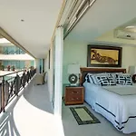 Bay View Grand Residencial