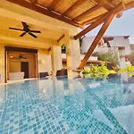 Residencia Frente Al Mar Con Jacuzzi Y Vista A La Playa