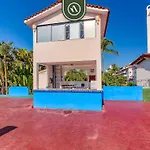2 Bedroom Condo In Hotel - Beach - Pools - Kids Club
