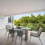 San Bruno Tropical Villa With Pool