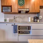 Cozy Beachfront Studio - Beach Club - Pools
