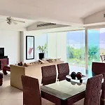 Bay View Grand Marina- 3 Bedrooms With Jacuzzi-602S