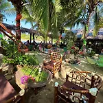 Jovita Y Pancho Resort Saladita