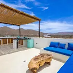 Baja Luna Cerritos