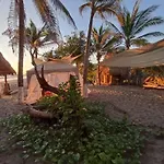 Punta Sur, Frente Al Mar Y El Atardecer