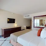 Park Royal Beach Ixtapa