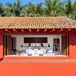 Stunning 5Bd Beachfront Villa Fully Staffed W Golf, Spa, Beach Clubs & More