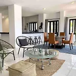 Villas La Mar - Adults 15 Plus