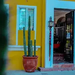 El Encanto Inn & Suites