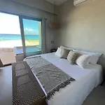 Beachfront With Jacuzzi Bahia Turquesa