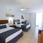 Costa Alegre Hotel & Suites