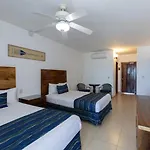 Costa Alegre Hotel & Suites