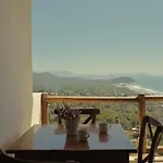 Villas Roberto\'S Bistro Mirador