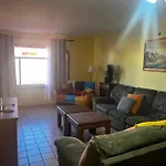 Casa De Al Lado - 2 Bedroom House W/ Bonus Bunkhouse!
