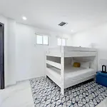Esmeralda Beach Resort