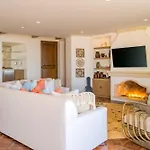 Beautiful 5 Bd Villas Del Mar Villa Staffed & Steps From The Beach