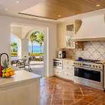 Beautiful 5 Bd Villas Del Mar Villa Staffed & Steps From The Beach